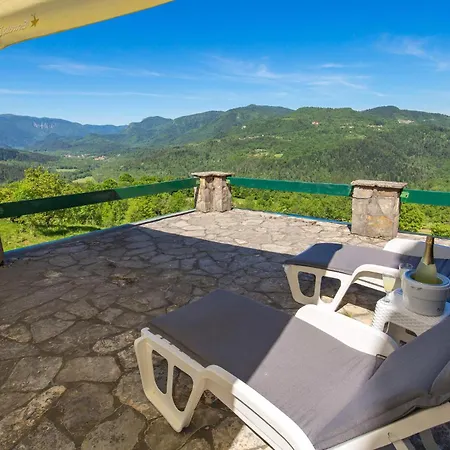 4 Bedroom Cozy In Vakantiehuis *