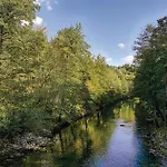 بيت للعطل 4 Bedroom Cozy In Podstene