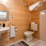 4 Bedroom Cozy In Podstene بيت للعطل *