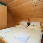 4 Bedroom Cozy In Podstene بيت للعطل *