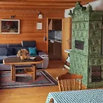 Počitniška hiša 4 Bedroom Cozy In Podstene *