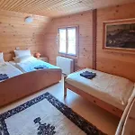4 Bedroom Cozy In Podstene