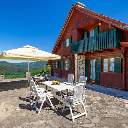 بيت للعطل 4 Bedroom Cozy In Podstene Kupa
