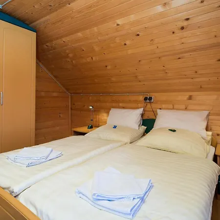 4 Bedroom Cozy In بيت للعطل *